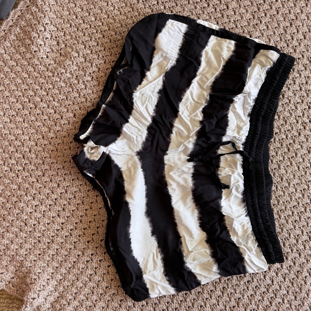 Juicy Couture Tie dye shorts